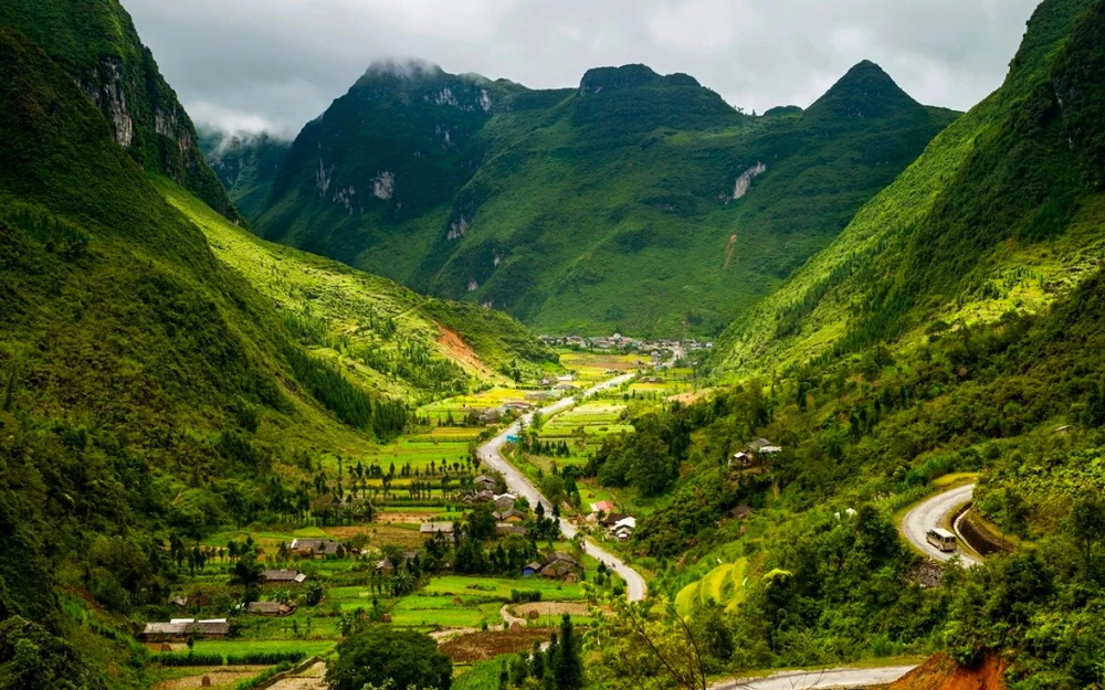 Thung Lũng Sủng Là